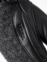 Daniel Gloves