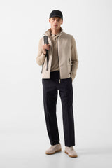 Jonny lightweight vest in Sand